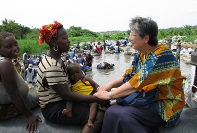 Gianna Carboni, missionaria a Yopougon, con donne della missione